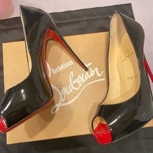 Brand new never worn size 9 Christian louboutin very prive